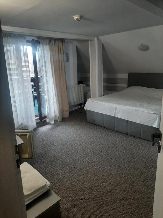 Hotel Casa Anemyra à Săcele Extérieur photo