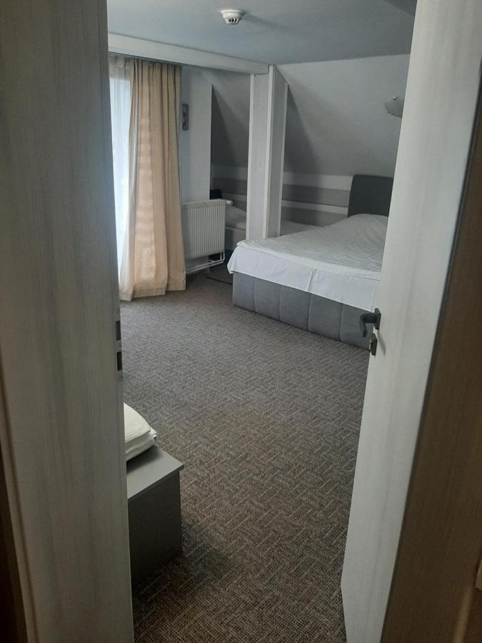 Hotel Casa Anemyra à Săcele Extérieur photo