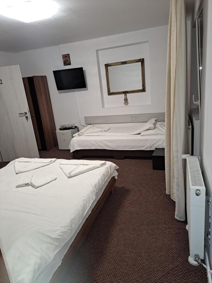 Hotel Casa Anemyra à Săcele Extérieur photo