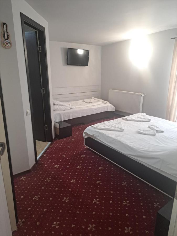 Hotel Casa Anemyra à Săcele Extérieur photo