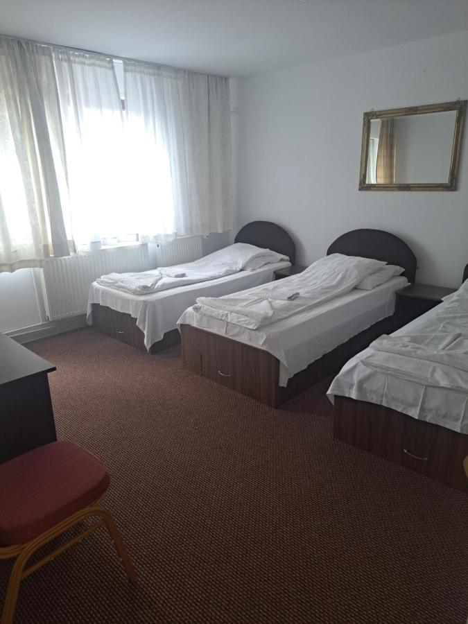 Hotel Casa Anemyra à Săcele Extérieur photo
