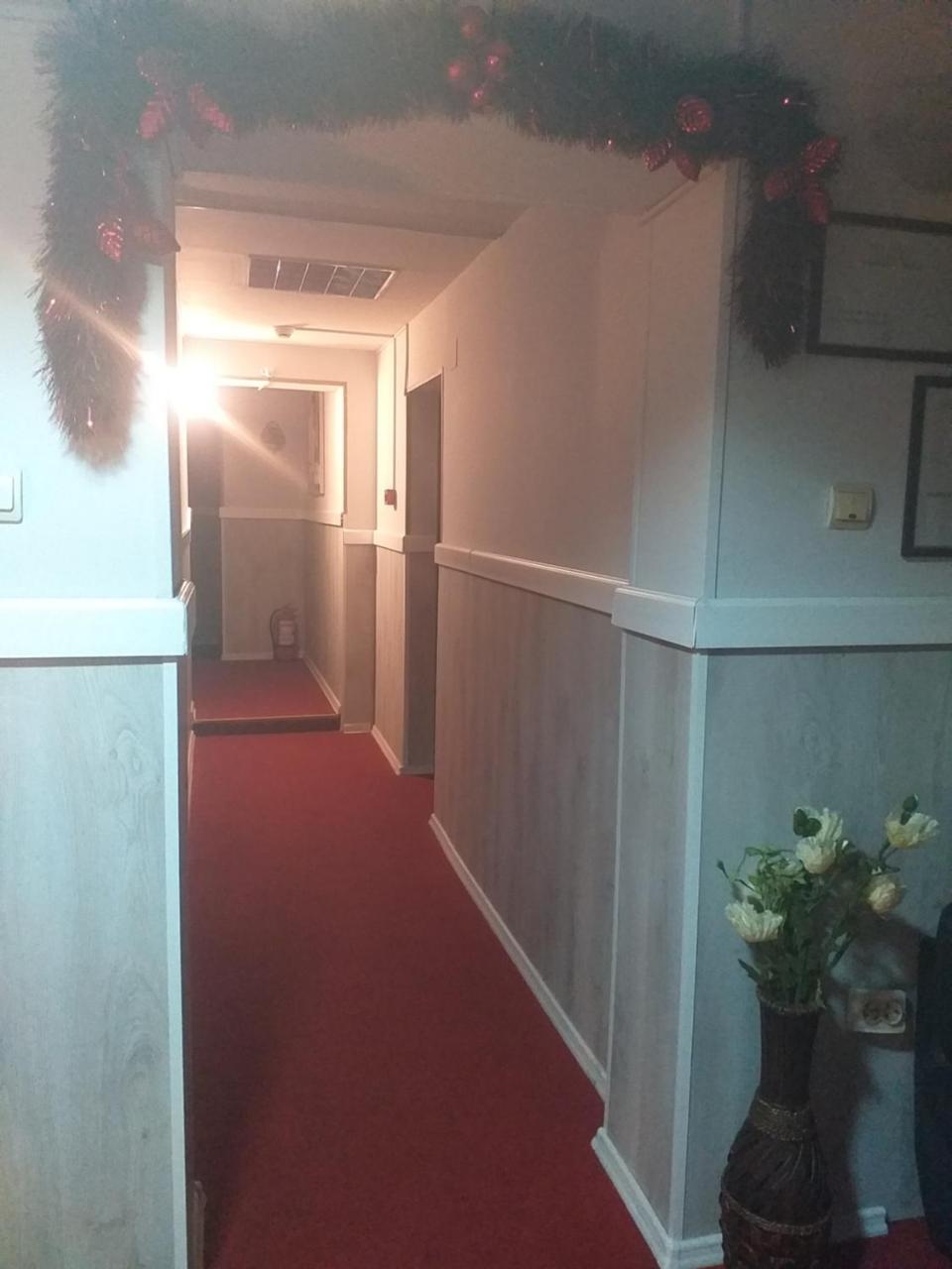 Hotel Casa Anemyra à Săcele Extérieur photo