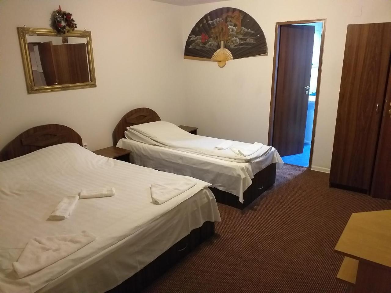 Hotel Casa Anemyra à Săcele Extérieur photo