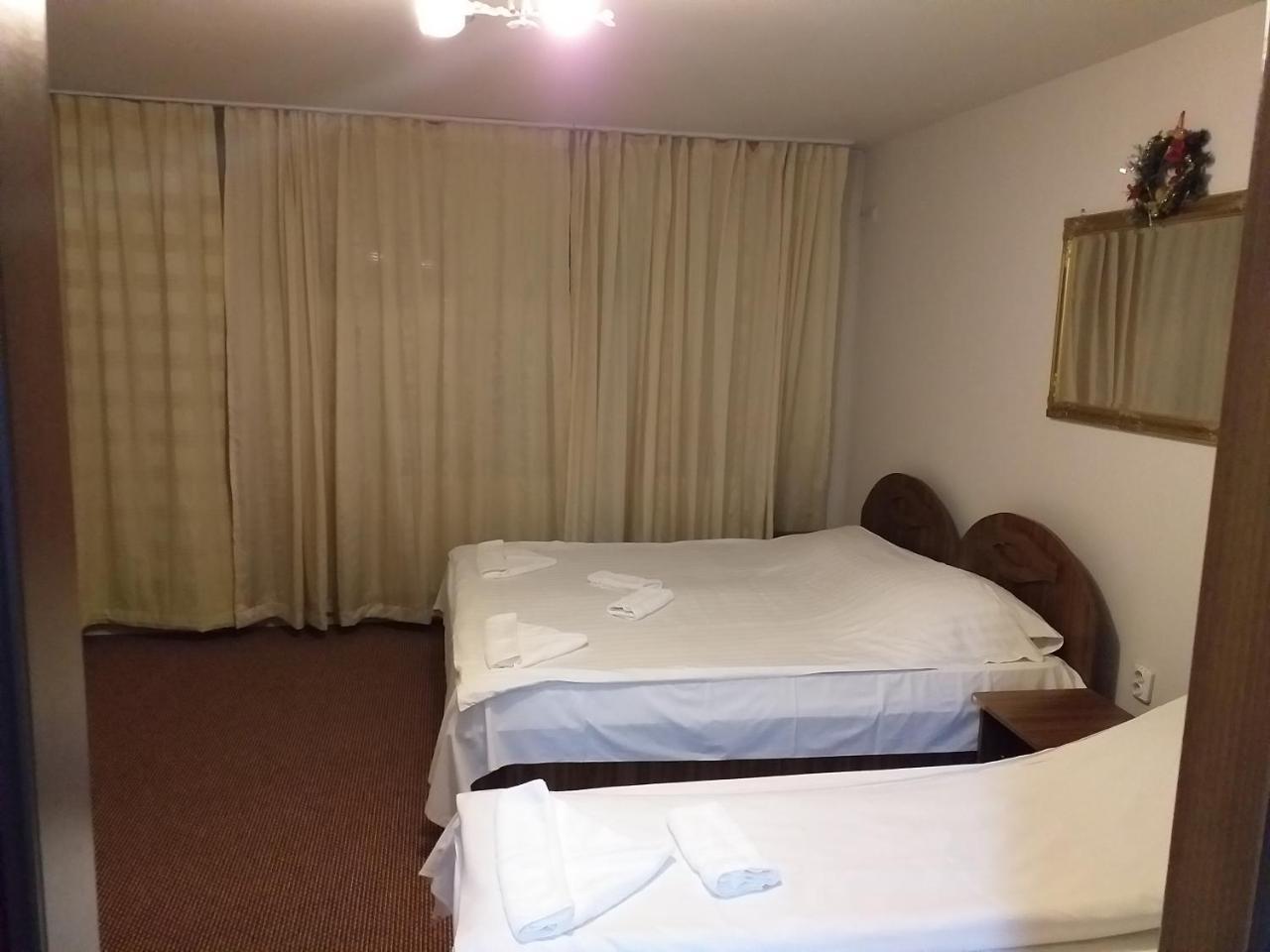 Hotel Casa Anemyra à Săcele Extérieur photo