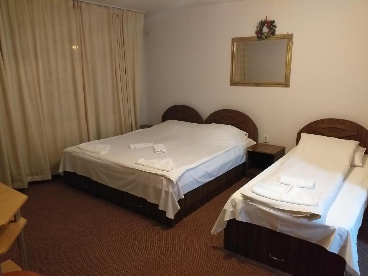 Hotel Casa Anemyra à Săcele Extérieur photo